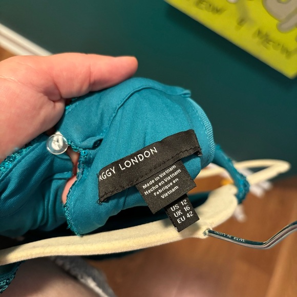 Maggy London sequin maxi dress - Picture 2 of 5